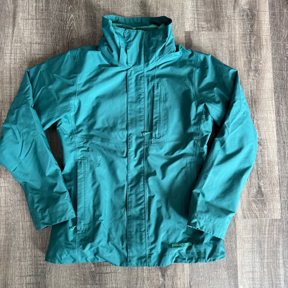 Patagonia Waterproof Women’s 3-in-1 Snowbelle Jacket Missing Hood
